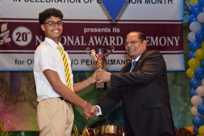 2016 top academic performers awarded