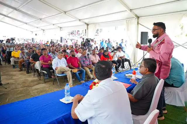 Farmers can now choose between fertiliser or cash support